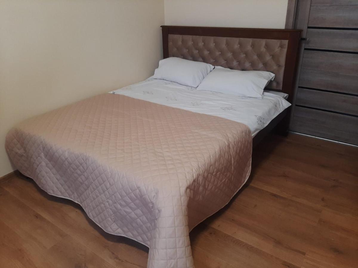 Marka Vovchka Apaartment Lviv Ngoại thất bức ảnh